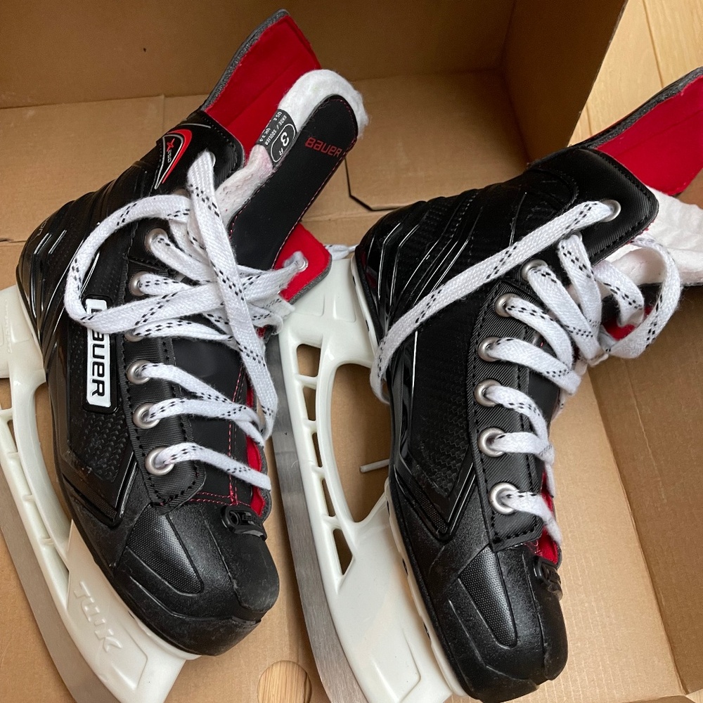 Bauer Valor Skating shoes